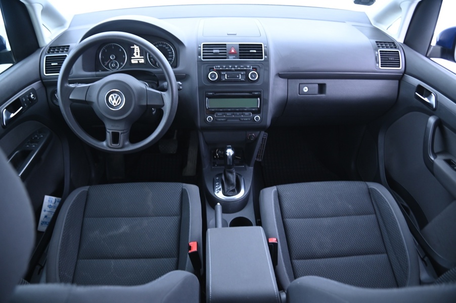 Volkswagen Touran vaihtoauto