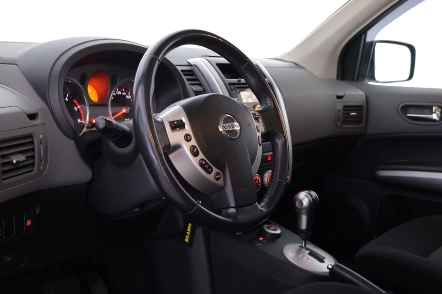 Nissan X-Trail vaihtoauto