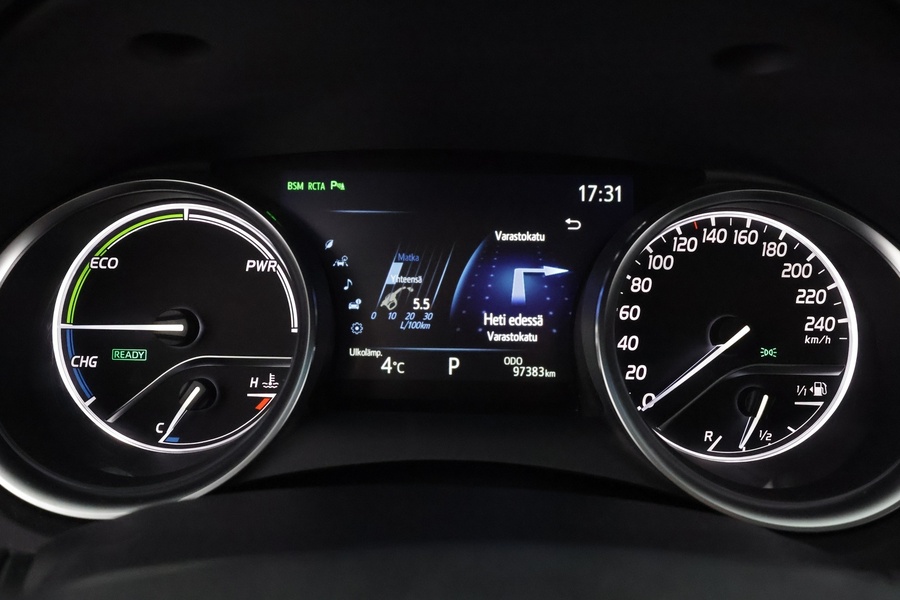 Toyota Camry vaihtoauto