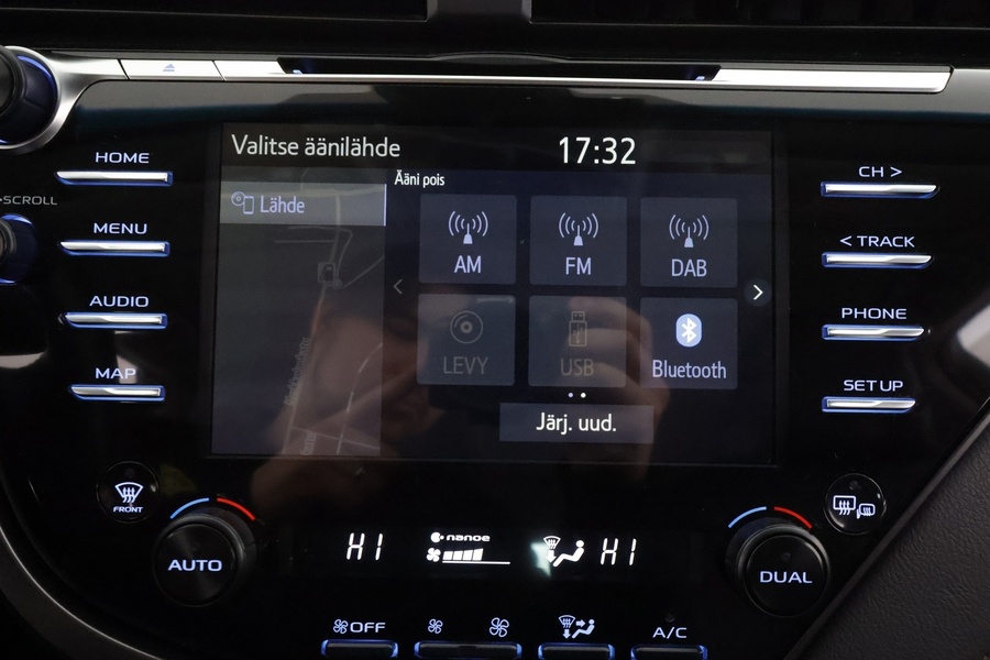 Toyota Camry vaihtoauto