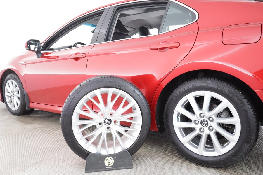 Toyota Camry vaihtoauto