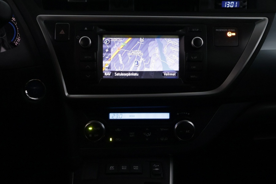 Toyota Auris vaihtoauto