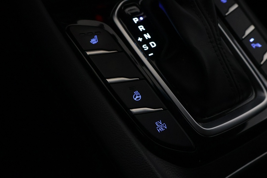 Hyundai IONIQ plug-in vaihtoauto