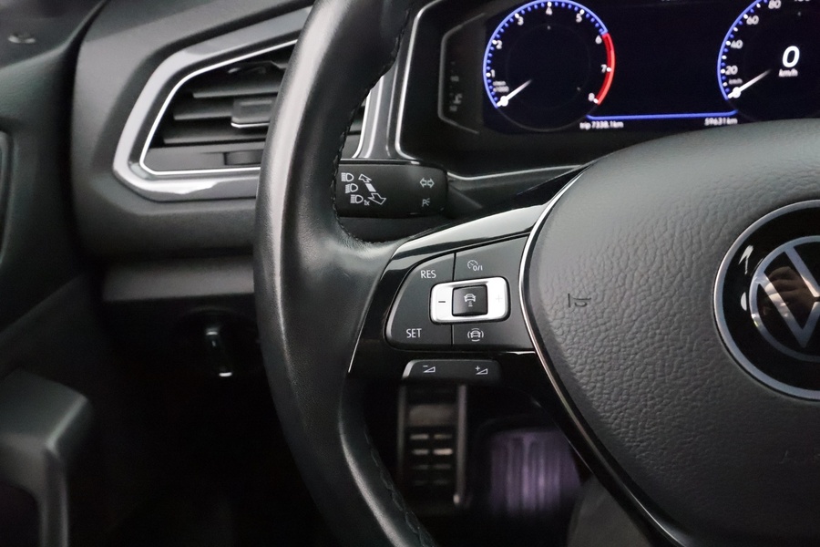 Volkswagen T-Roc vaihtoauto