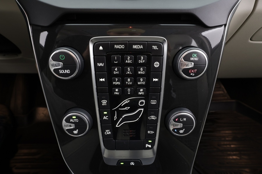 Volvo V40 Cross Country vaihtoauto