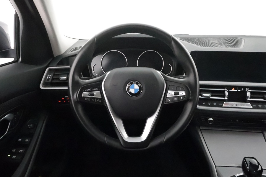 BMW 320 vaihtoauto