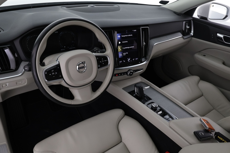 Volvo V60 Cross Country vaihtoauto