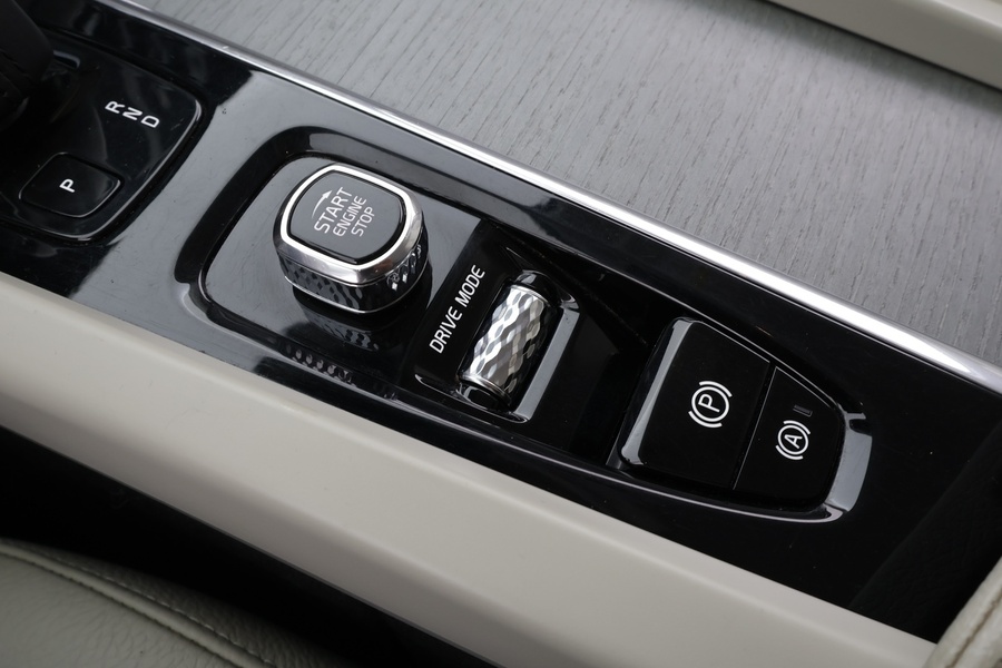 Volvo V60 Cross Country vaihtoauto