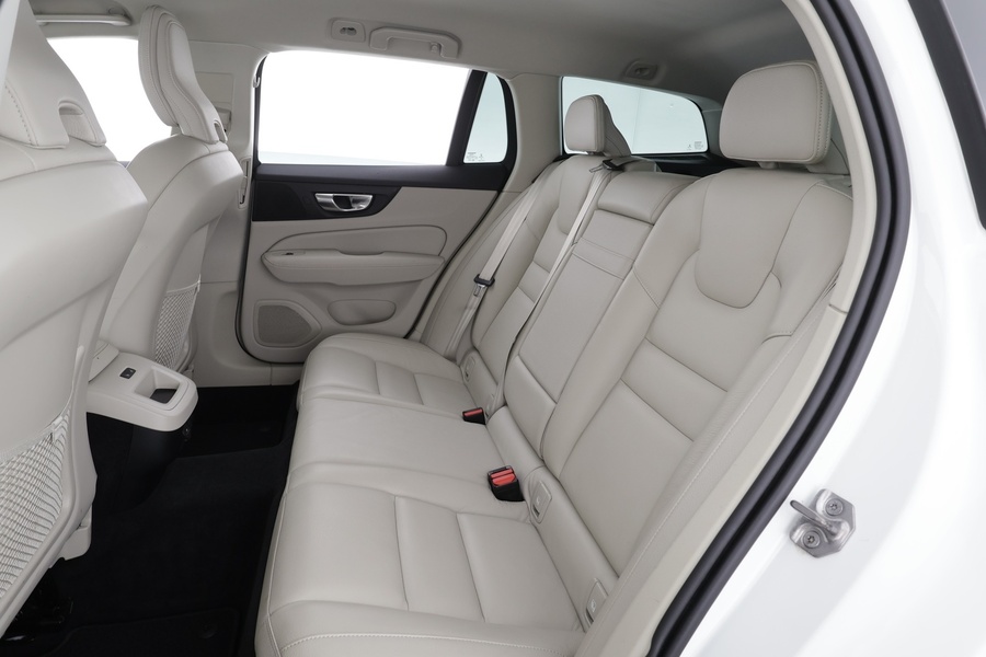 Volvo V60 Cross Country vaihtoauto