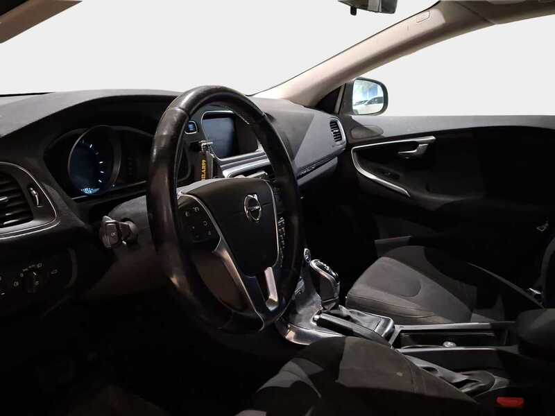 Volvo V40 Cross Country vaihtoauto