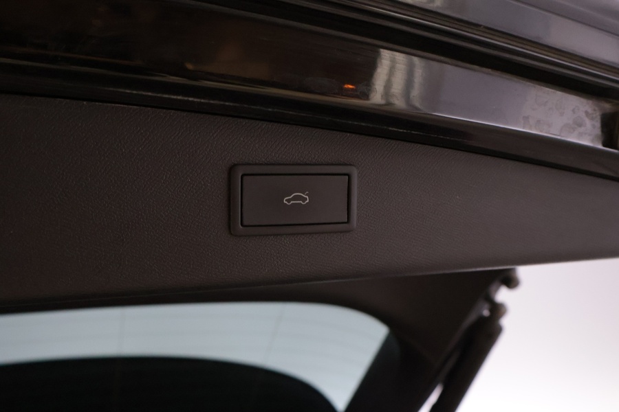 SEAT Leon Sportstourer vaihtoauto