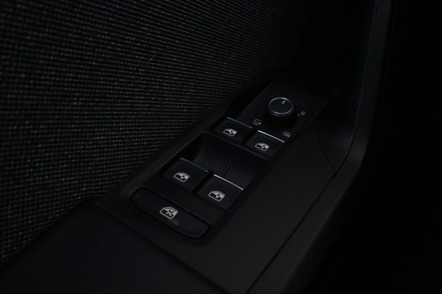 SEAT Leon Sportstourer vaihtoauto