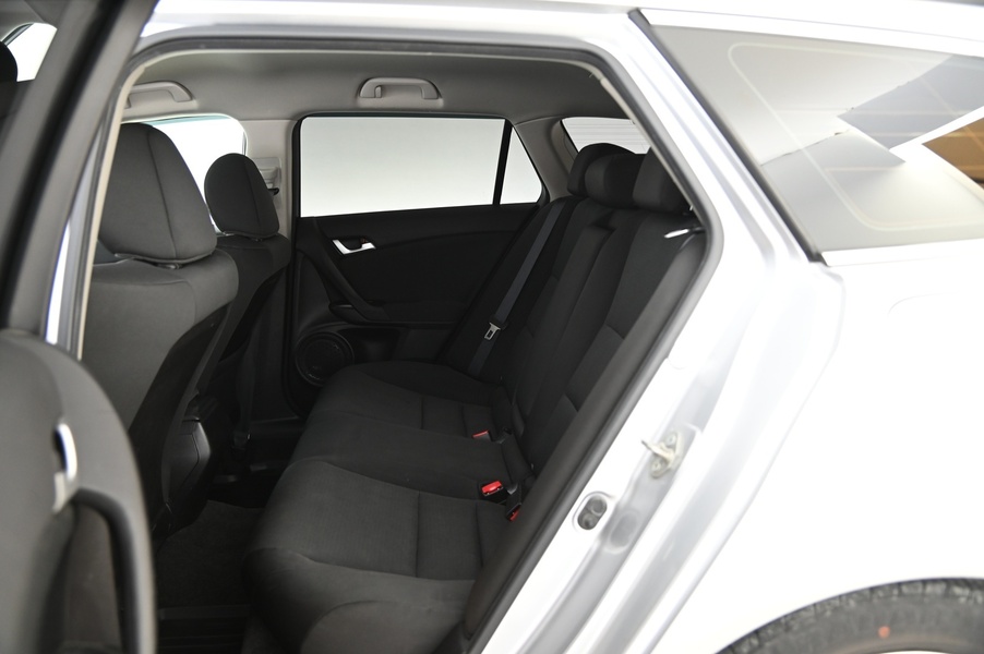 Honda Accord vaihtoauto