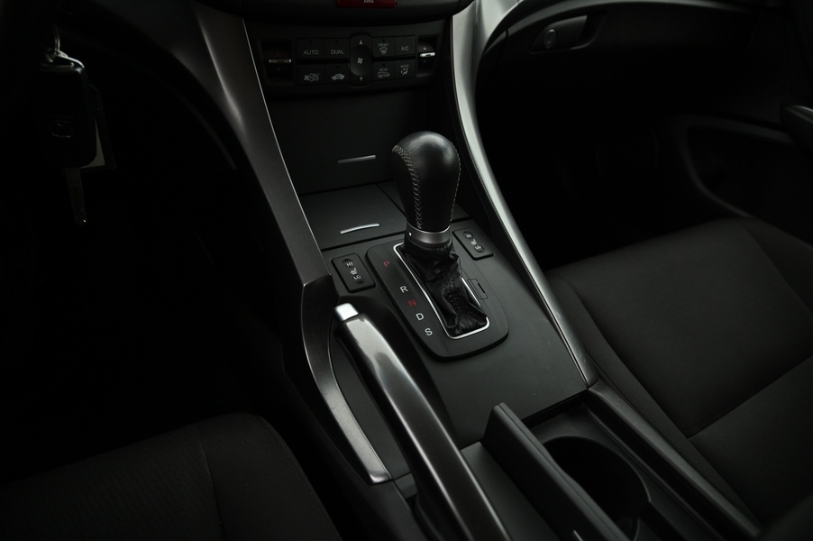 Honda Accord vaihtoauto