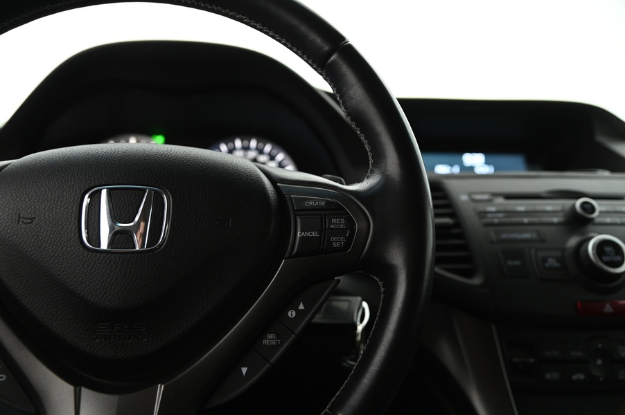 Honda Accord vaihtoauto