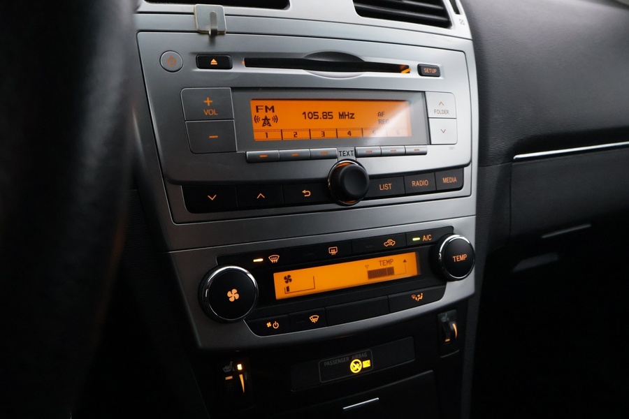 Toyota Avensis vaihtoauto