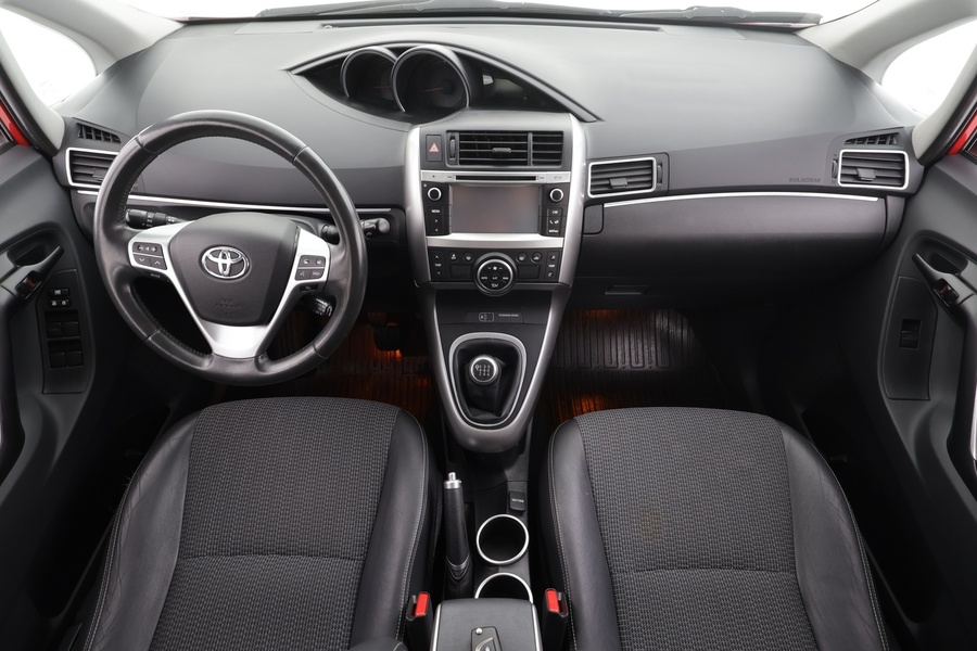 Toyota Verso vaihtoauto