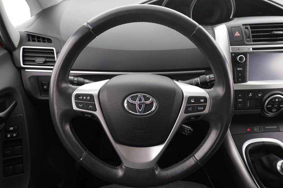 Toyota Verso vaihtoauto