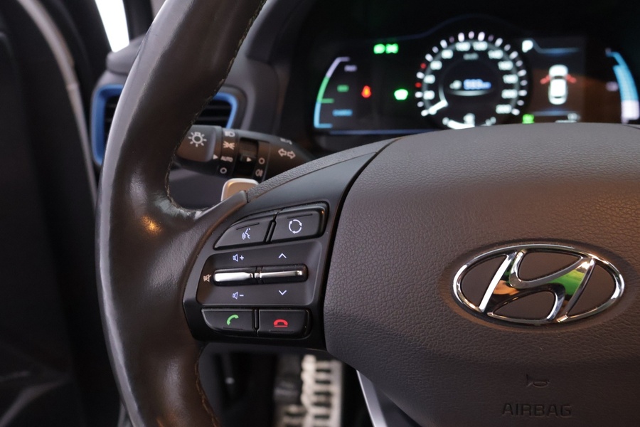 Hyundai IONIQ plug-in vaihtoauto