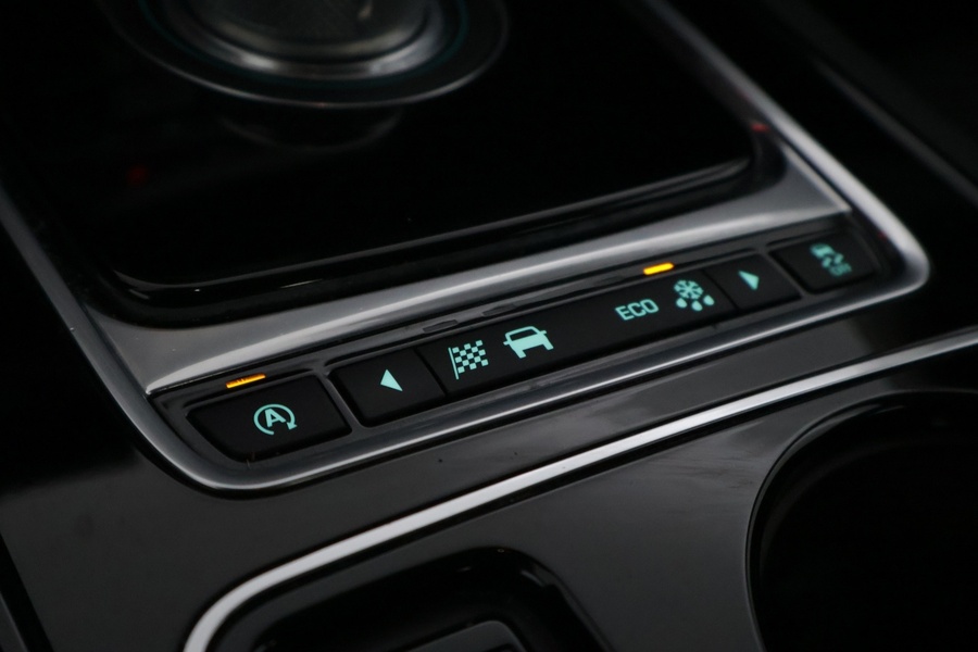 Jaguar XE vaihtoauto