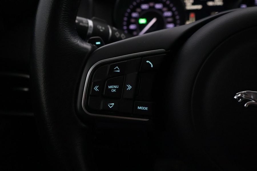 Jaguar XE vaihtoauto