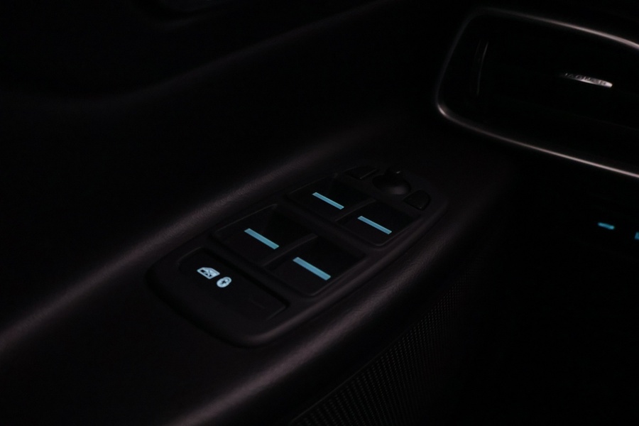 Jaguar XE vaihtoauto