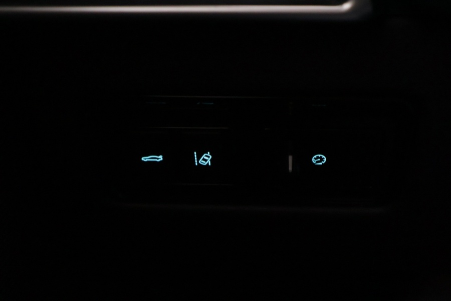 Jaguar XE vaihtoauto