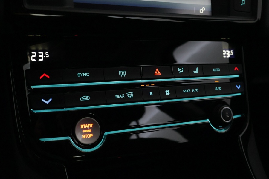 Jaguar XE vaihtoauto