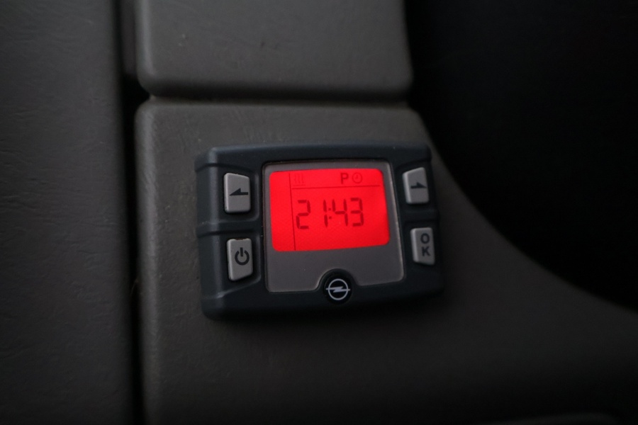 Opel Vivaro vaihtoauto