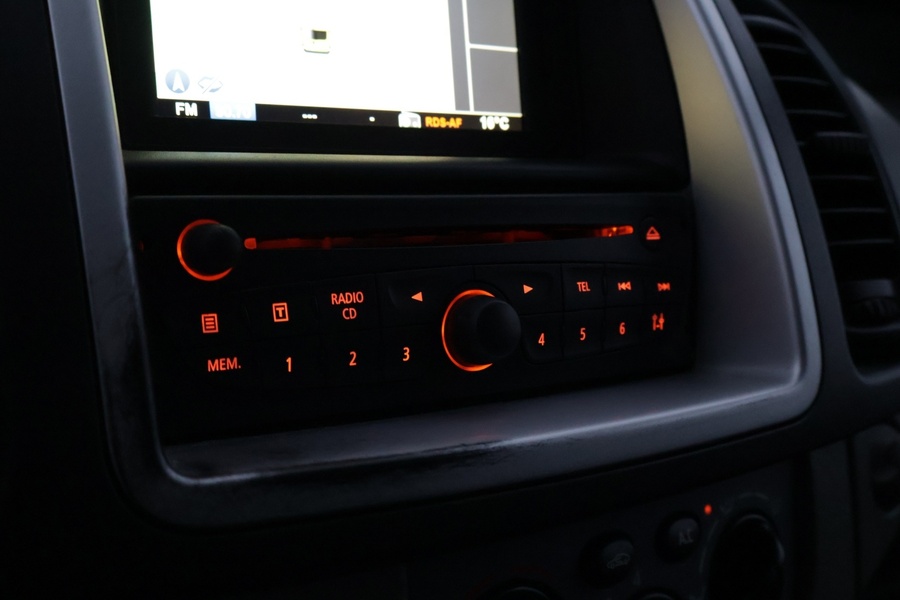 Opel Vivaro vaihtoauto