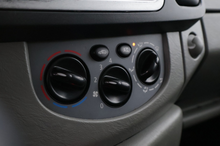 Opel Vivaro vaihtoauto