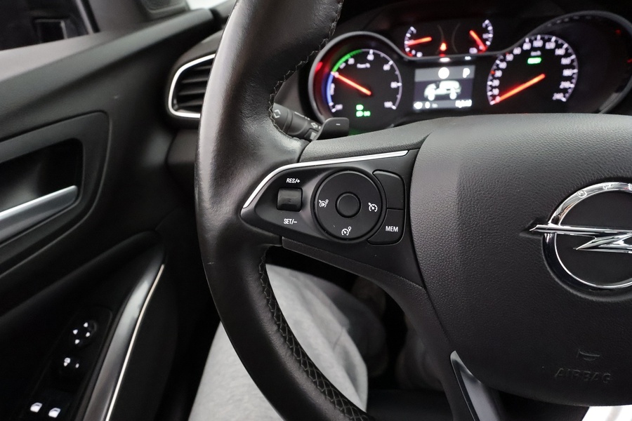 Opel Grandland X vaihtoauto