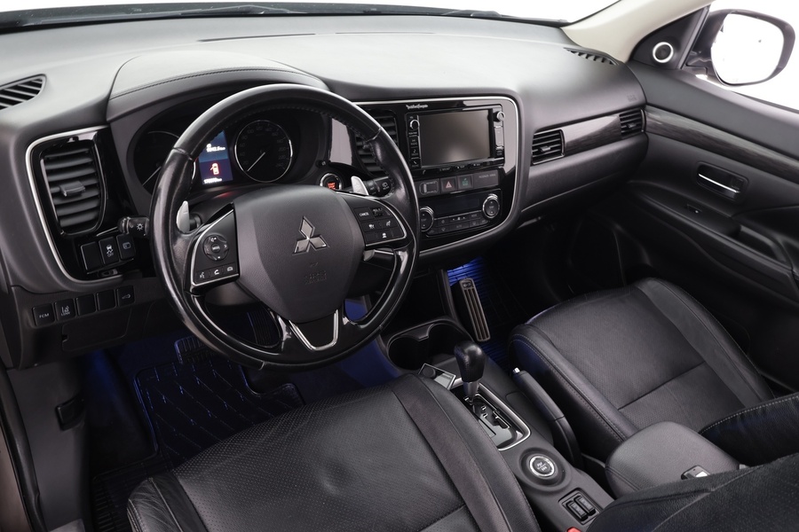 Mitsubishi Outlander vaihtoauto