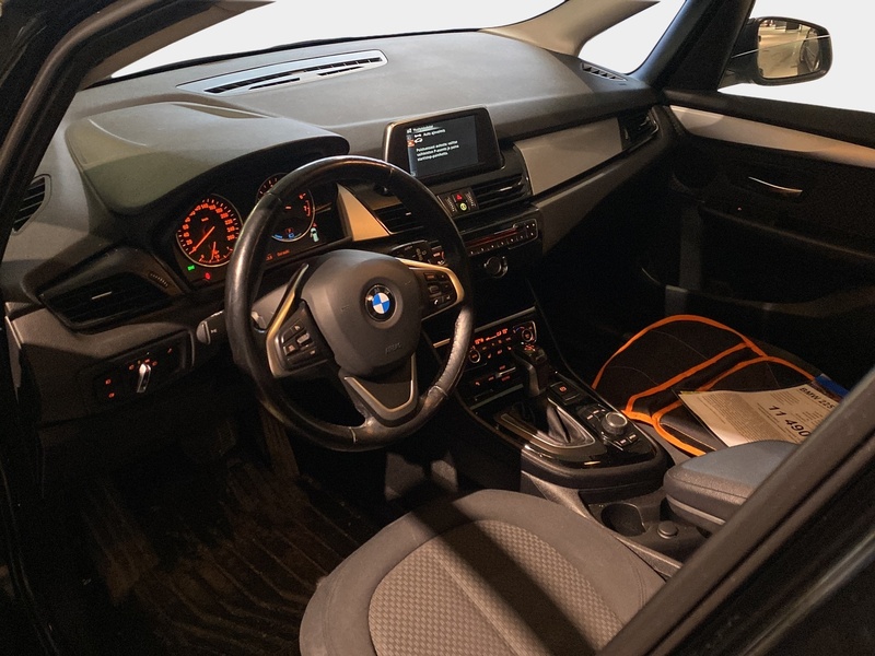 BMW 225 vaihtoauto