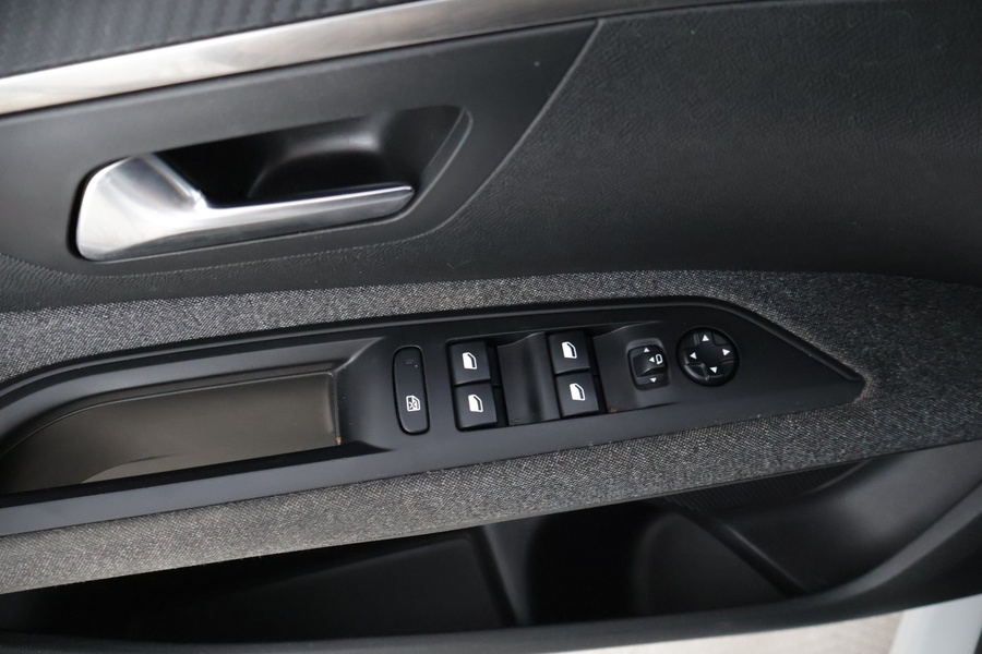 Peugeot 5008 vaihtoauto