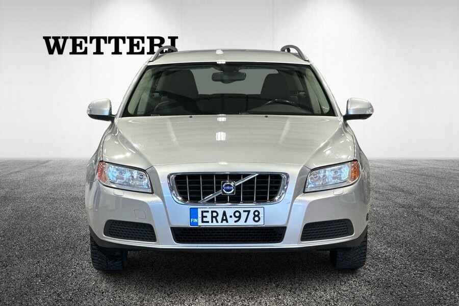 Volvo V70 vaihtoauto