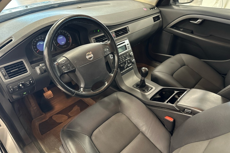 Volvo V70 vaihtoauto