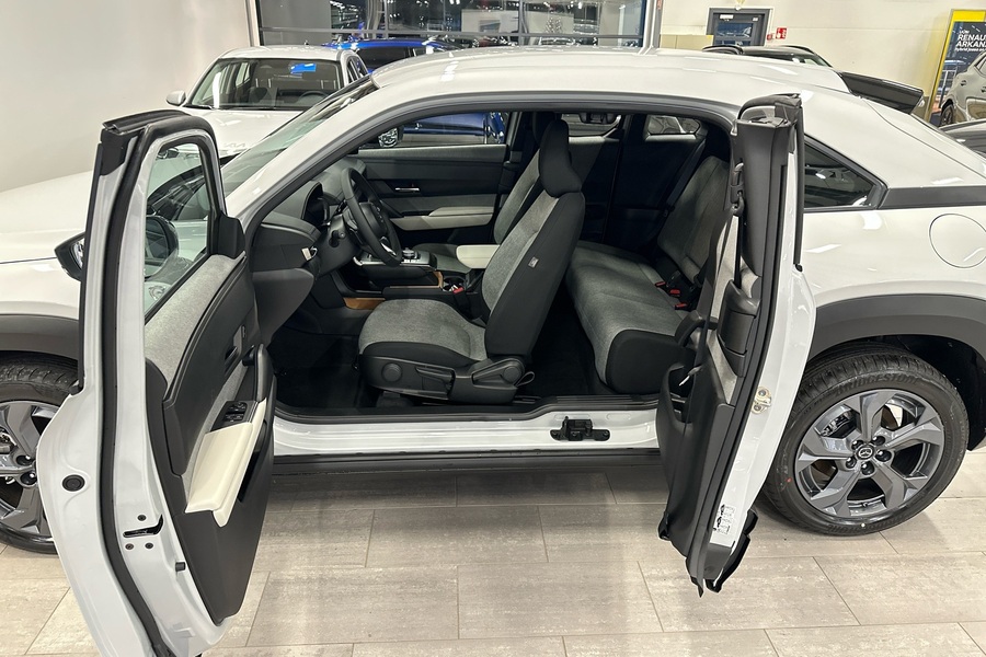 Mazda MX-30 vaihtoauto