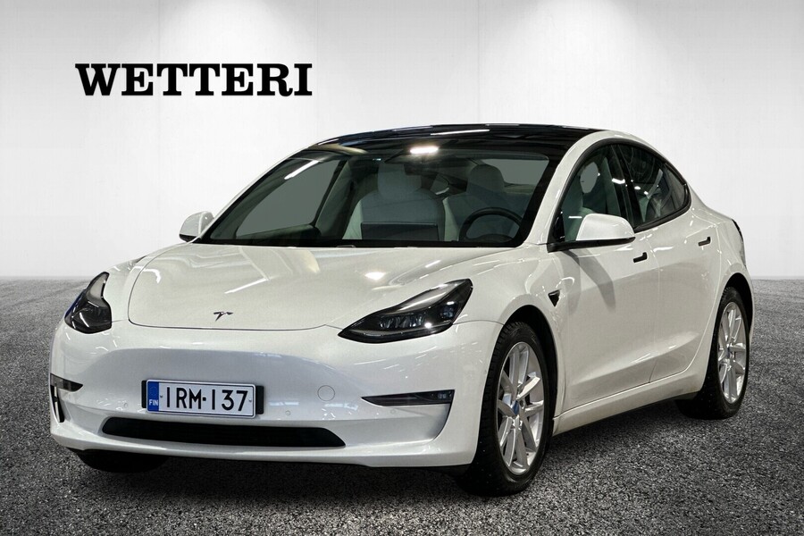 Tesla Model 3 vaihtoauto