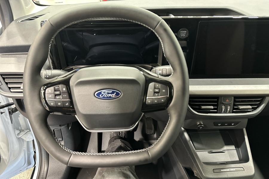 Ford Transit Courier vaihtoauto