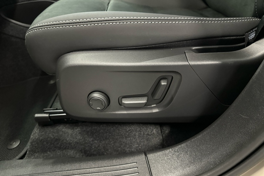 Volvo EX40 vaihtoauto