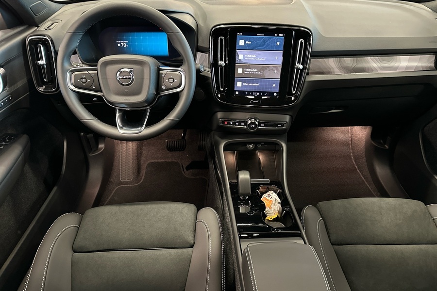 Volvo EX40 vaihtoauto
