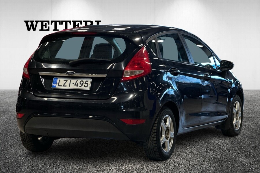 Ford Fiesta vaihtoauto