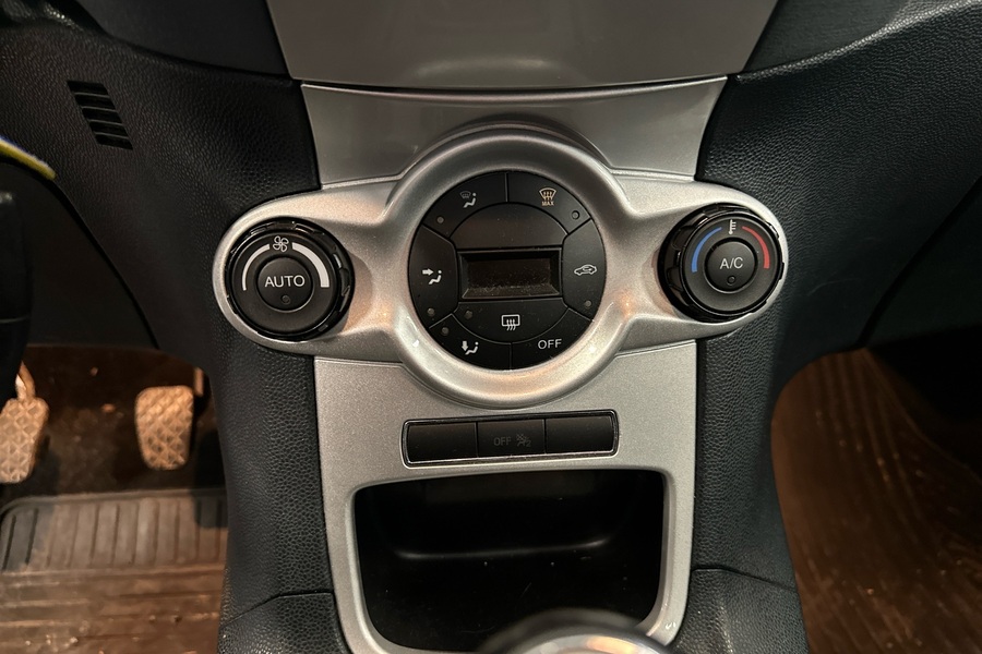 Ford Fiesta vaihtoauto