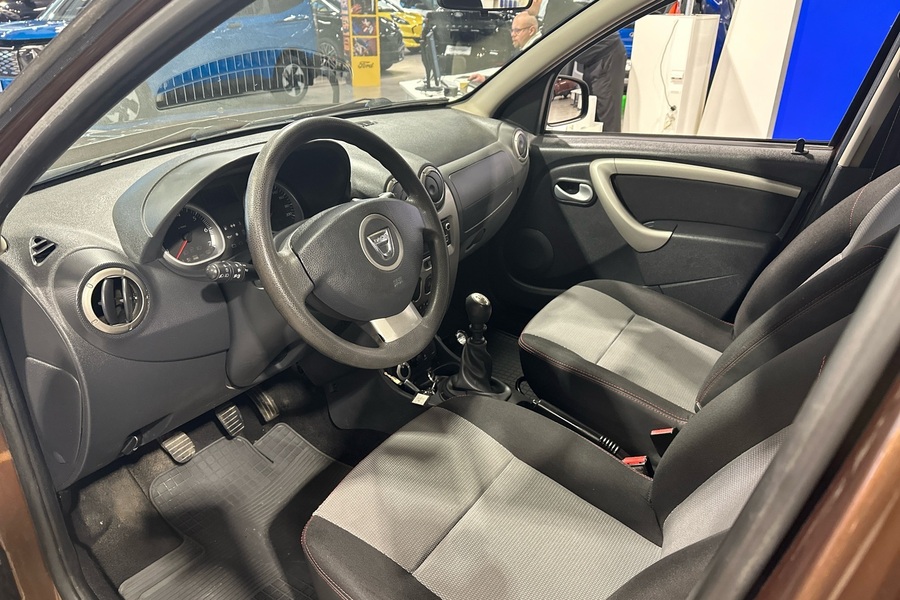 Dacia Duster vaihtoauto