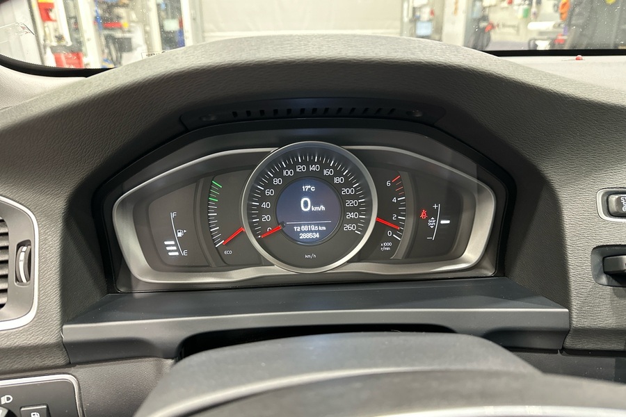 Volvo V60 vaihtoauto