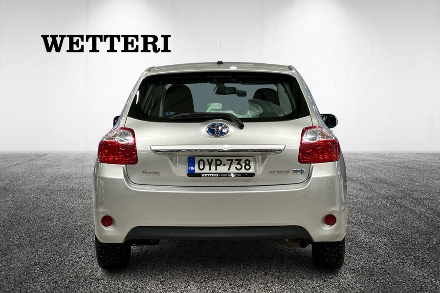 Toyota Auris vaihtoauto