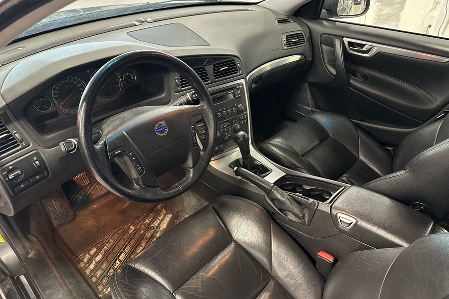 Volvo V70 vaihtoauto