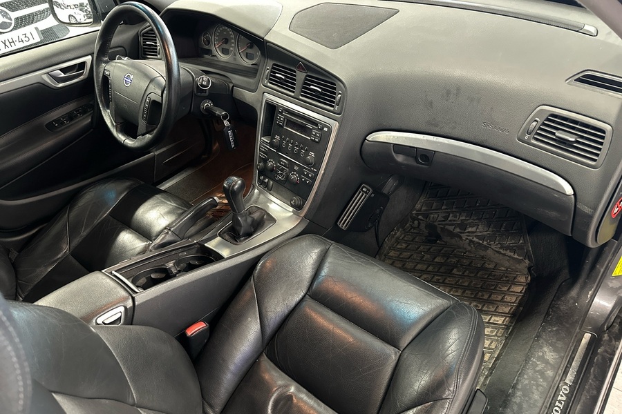 Volvo V70 vaihtoauto