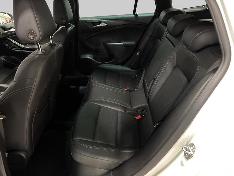 Opel Astra vaihtoauto